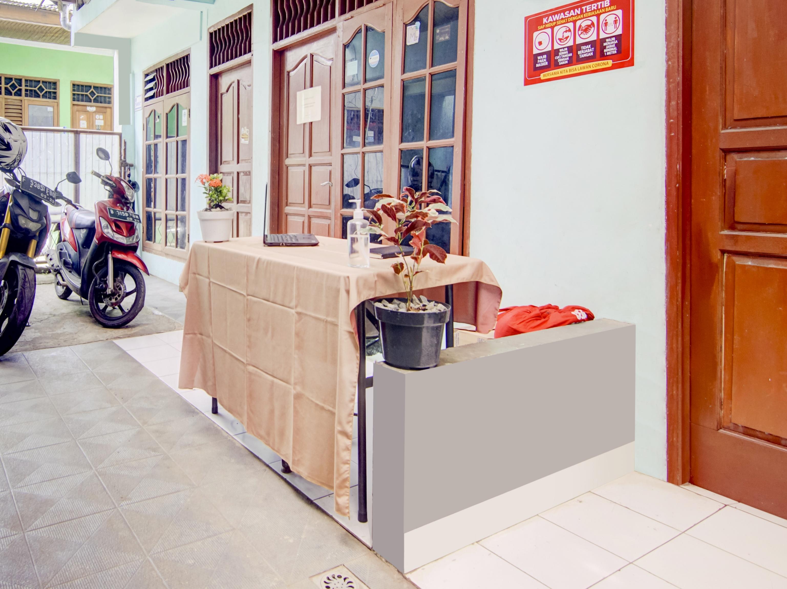 Spot On 3979 Wisma Purimas Syariah Depok Εξωτερικό φωτογραφία