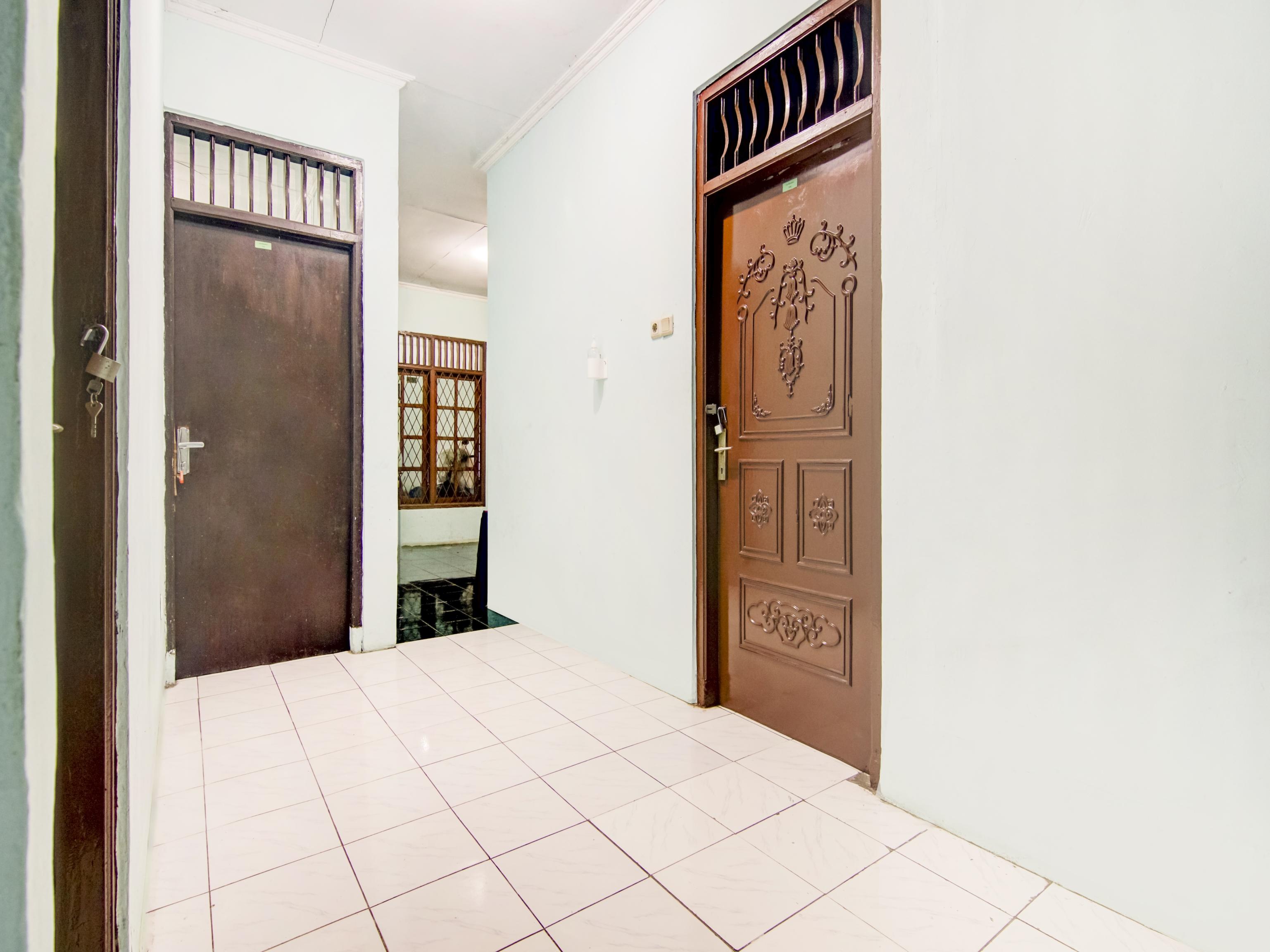 Spot On 3979 Wisma Purimas Syariah Depok Εξωτερικό φωτογραφία